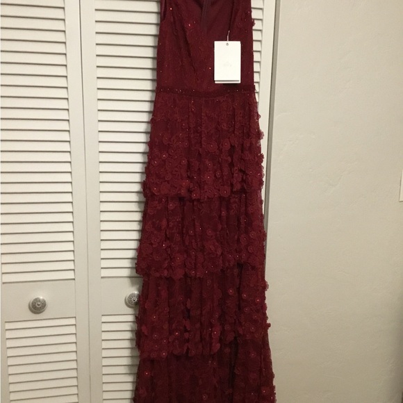 Elegant Red Lace Tiered Dress - Picture 4 of 7